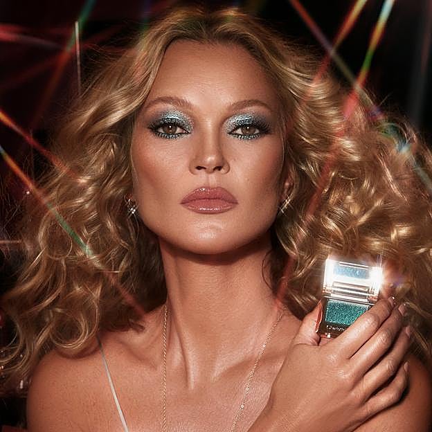 Kate Moss con un maquillaje antiedad perfecto.