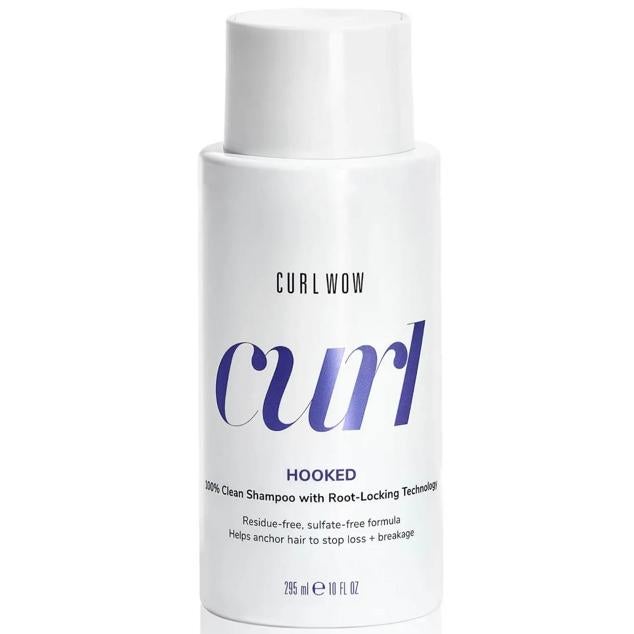Curl Hooked Shampoo with Root-Locking Technology de Color Wow emplea una teconología de bloqueo de la raíz para eliminar la acumulación, suciedad y hacer las fibras más fuertes y definidas. El Procapil® protege de la caída y rotura, mientras que los acetes nutren, hidratan, suavizan y ofrecen el mayor brillo. Cómpralo aquí