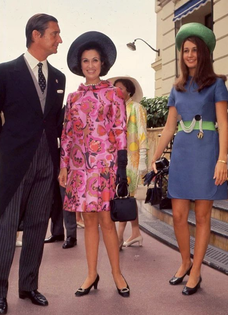 Imagen - Carmen Martínez-Bordiú, junto a sus padres, los marqueses de Villaverde. (Foto: @ROYALISTICISM)