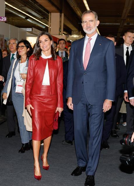 Imagen - La reina Letizia junto al rey Felipe VI en Alemania.