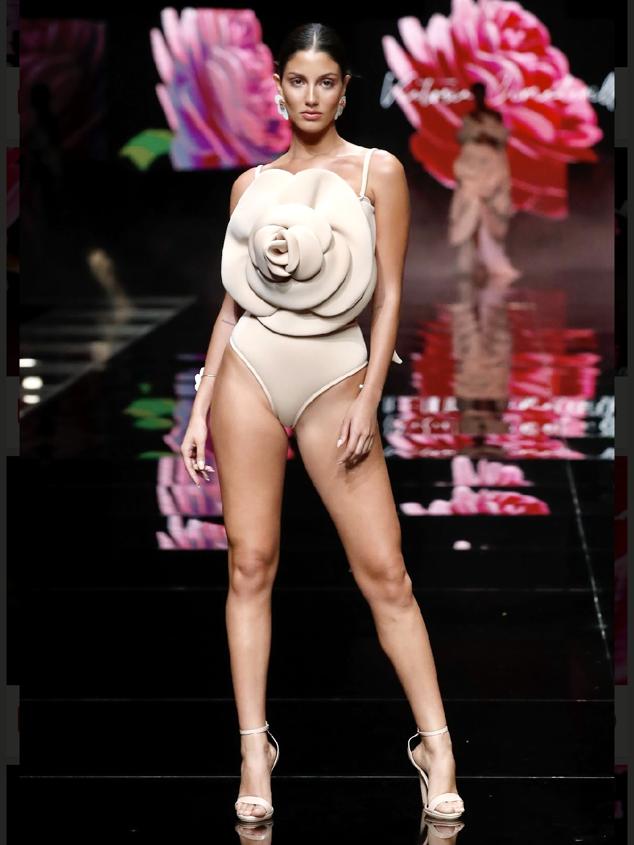 Bañadores eco de rayas, materiales sostenibles y prendas a todo color: las tendencias del verano 2023