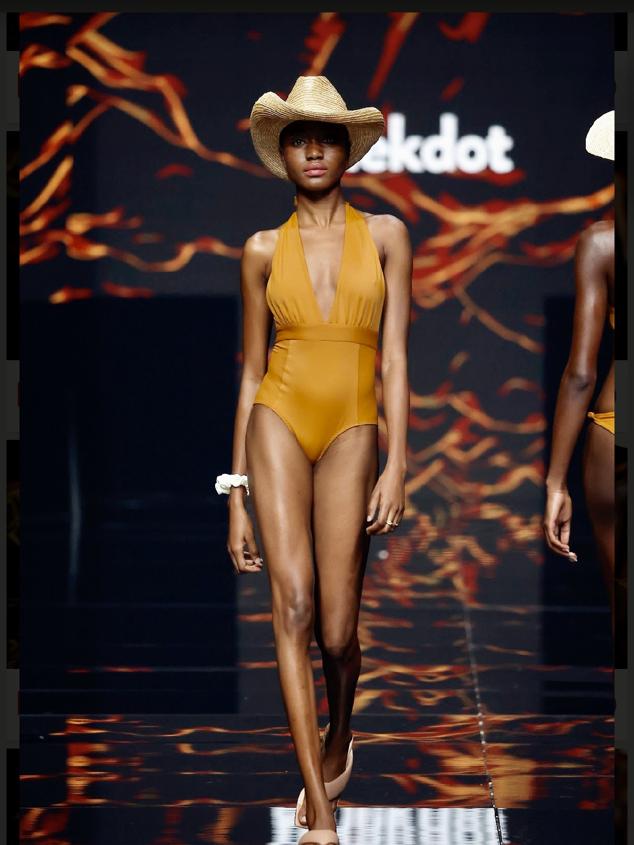 Bañadores eco de rayas, materiales sostenibles y prendas a todo color: las tendencias del verano 2023