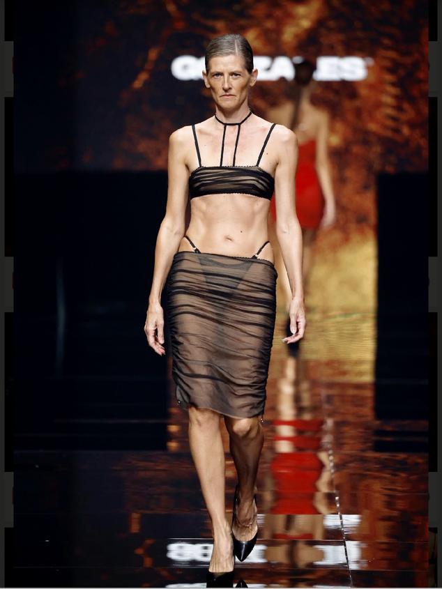 Bañadores eco de rayas, materiales sostenibles y prendas a todo color: las tendencias del verano 2023