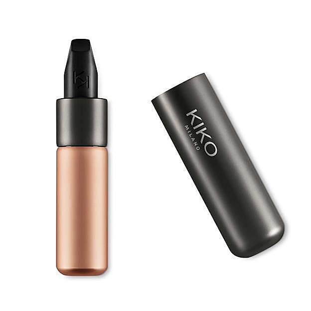Velvet Passion Matte Lipstick de Kiko Cosmetics.