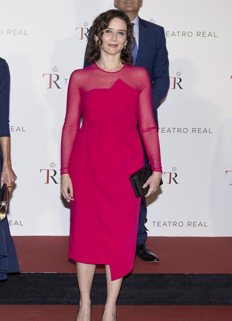 Imagen - La presidenta de la Comunidad de Madrid Isabel Díaz Ayuso durante el estreno de la nueva temporada lírica 2022-2023 en el Teatro Real de Madrid. Fuente: Gtres.