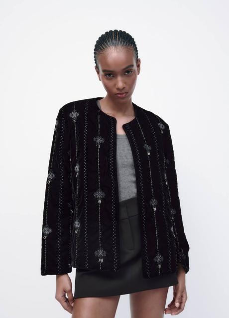 Imagen - Chaqueta de terciopela con abalorios de Zara