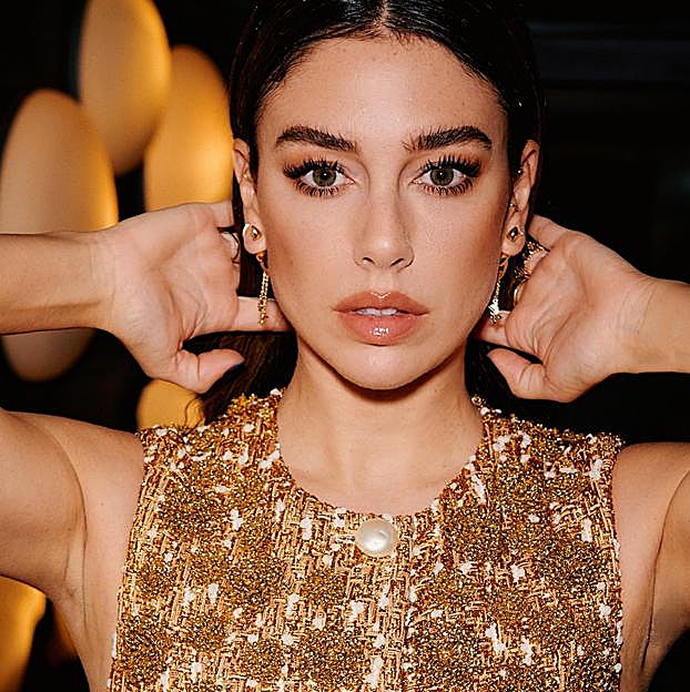 El original maquillaje melocotón con efecto antiedad de Blanca Suárez: piel aterciopelada, mirada abierta y labios con volumen