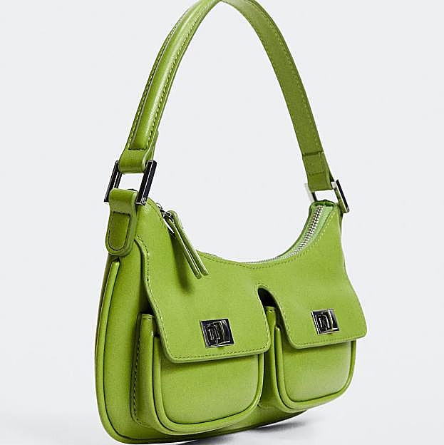 Bolso en verde oliva de Mango (25,99 euros).