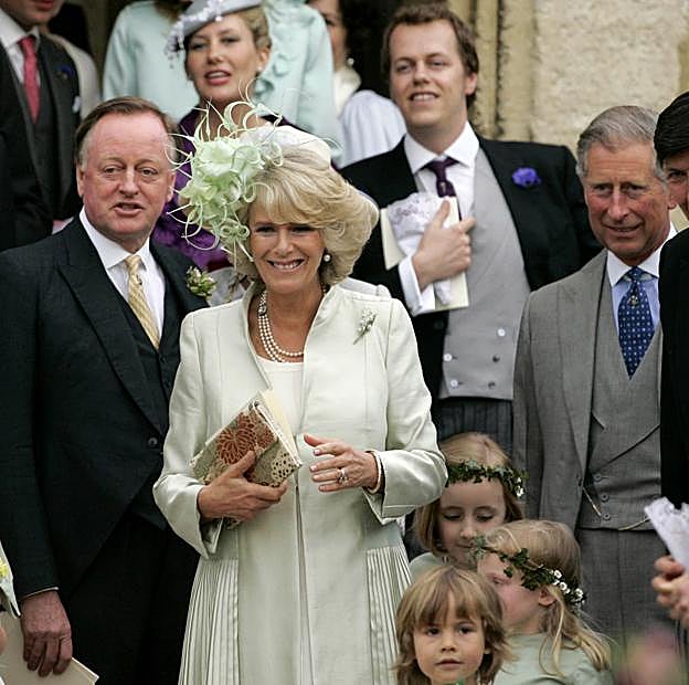 Quién es Andrew Parker Bowles, ex marido de Camilla y antiguo amante de la princesa Ana: por qué se lleva tan bien con el rey Carlos III