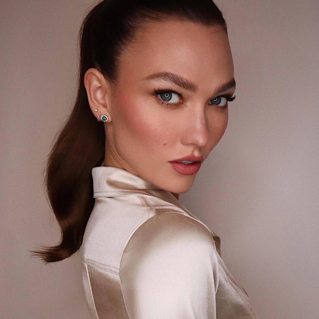 La piel perfecta de Karlie Kloss se consigue con estos sérums cargados de vitamina A