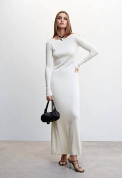 Imagen secundaria 2 - Vestido largo blanco con abertura en la espalda