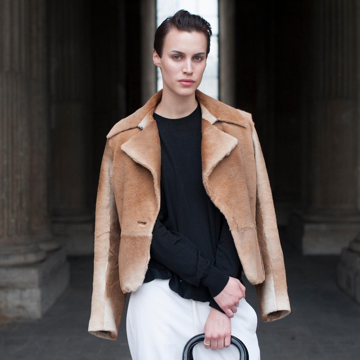 La modelo estadounidense Alana Bunte es la única princesa Sayn-Wittgenstein que reconocen los círculos sociales del poder global y la misma familia Sayn-Wittgenstein. 