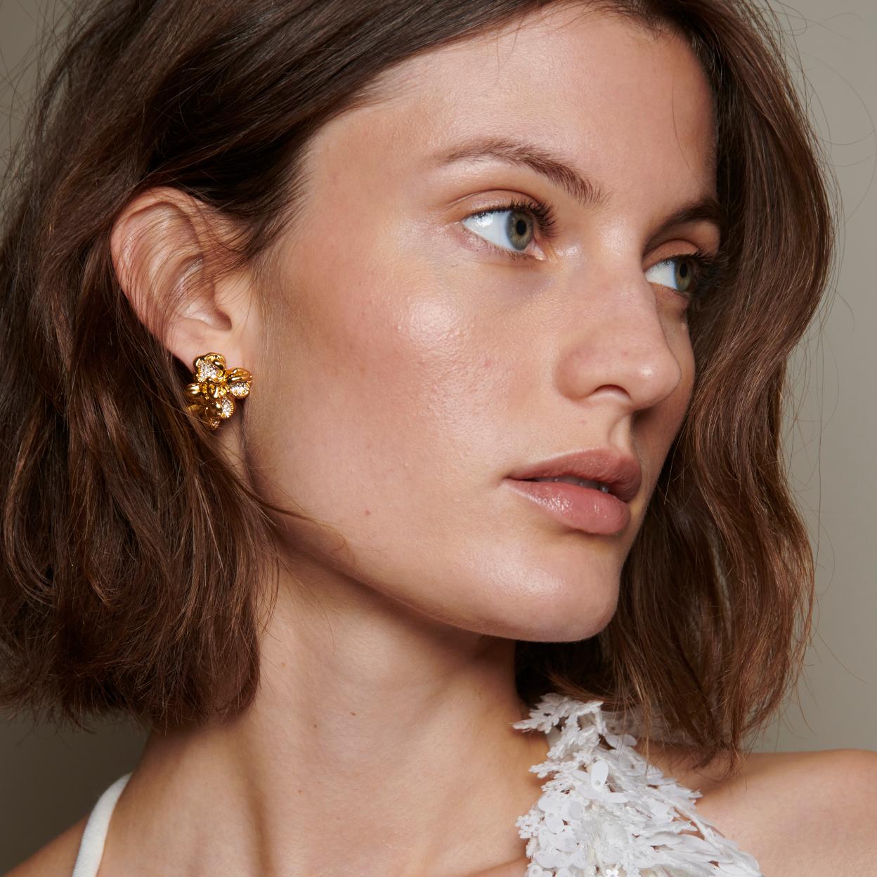 Existen cosméticos con resultados similares a las inyecciones de, por ejemplo, bótox.