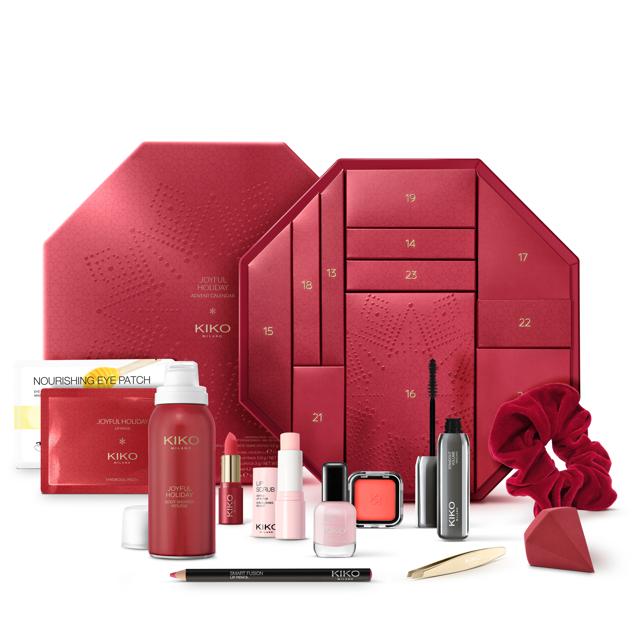 Una caja en rojo de lo más elegante y con productos que merece la pena tener en tu tocador. Así es el calendario de Adviento tan ideal que ha creado Kiko Milano para estas fechas.