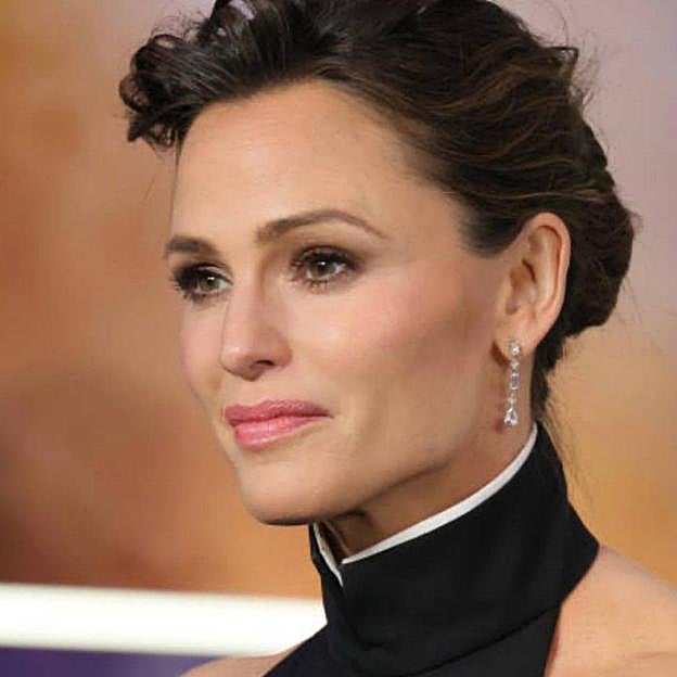 Tres potentes sérums con retinol puro con los que te despedirás de las arrugas y manchas