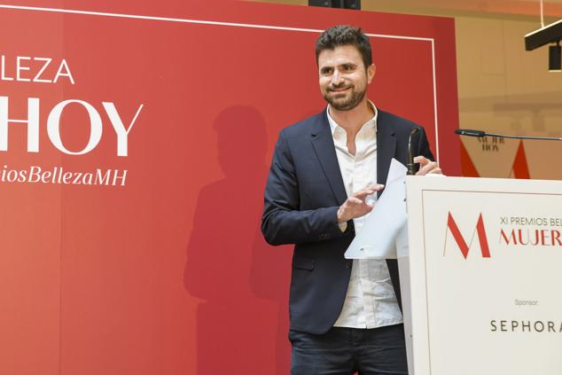 Alexandre Bianco, director general de Lancôme ha sido el encargado de recibir el premio al mejor producto en su categoría por Rénergie H.C.F Triple Serum de Lancôme.