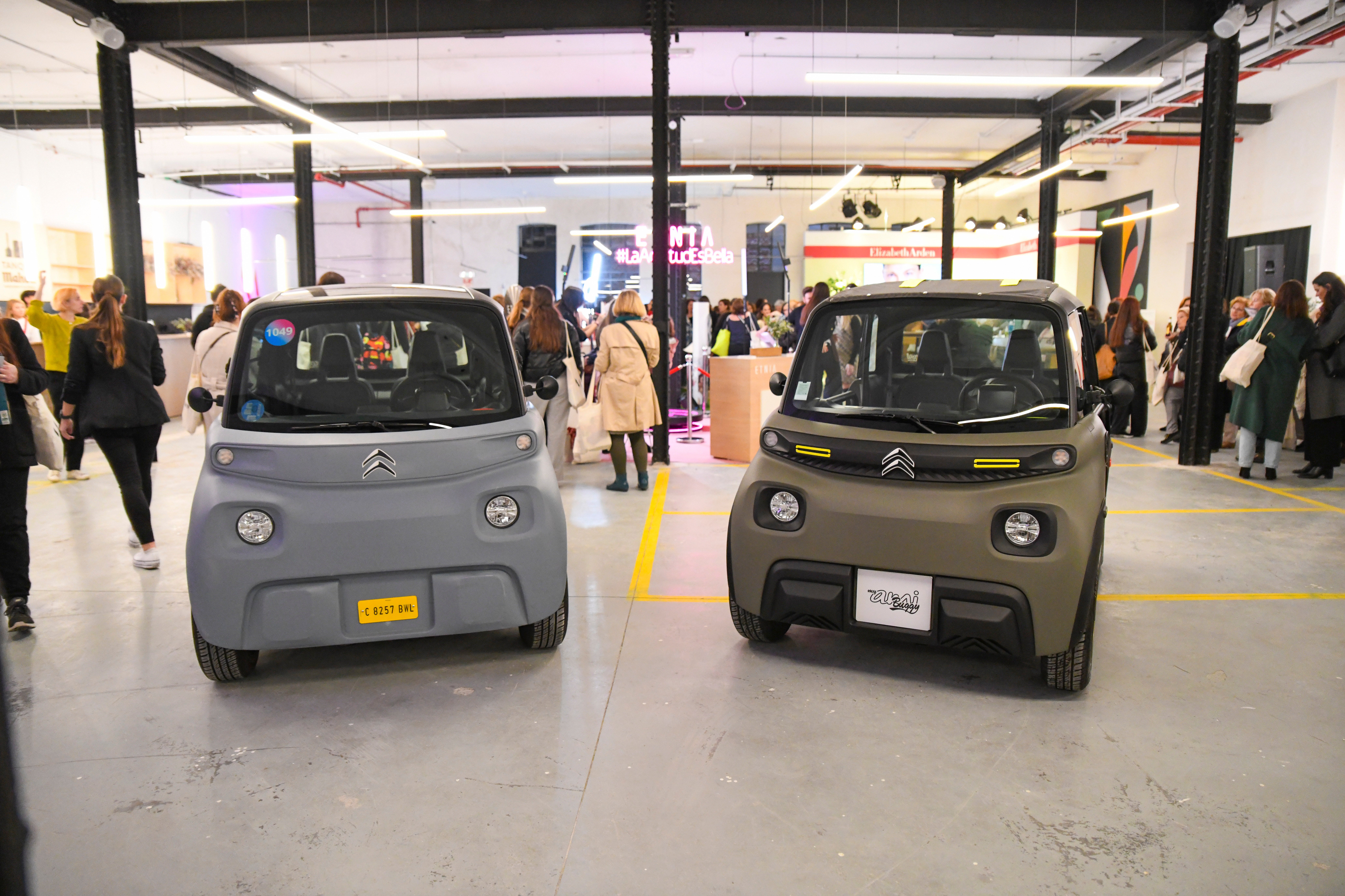 Los protagonistas del centro de la sala fueron el Citroën Ami y el Citroën Ami Buggy.