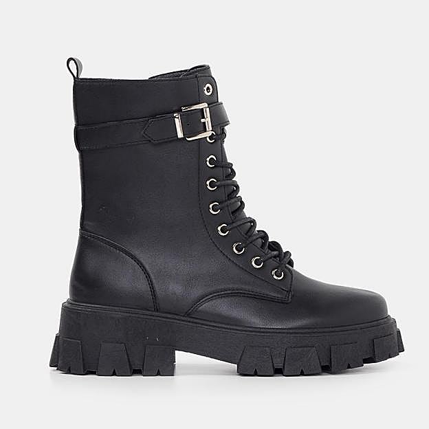 Las botas de Carrefour cuestan 29,99 euros.