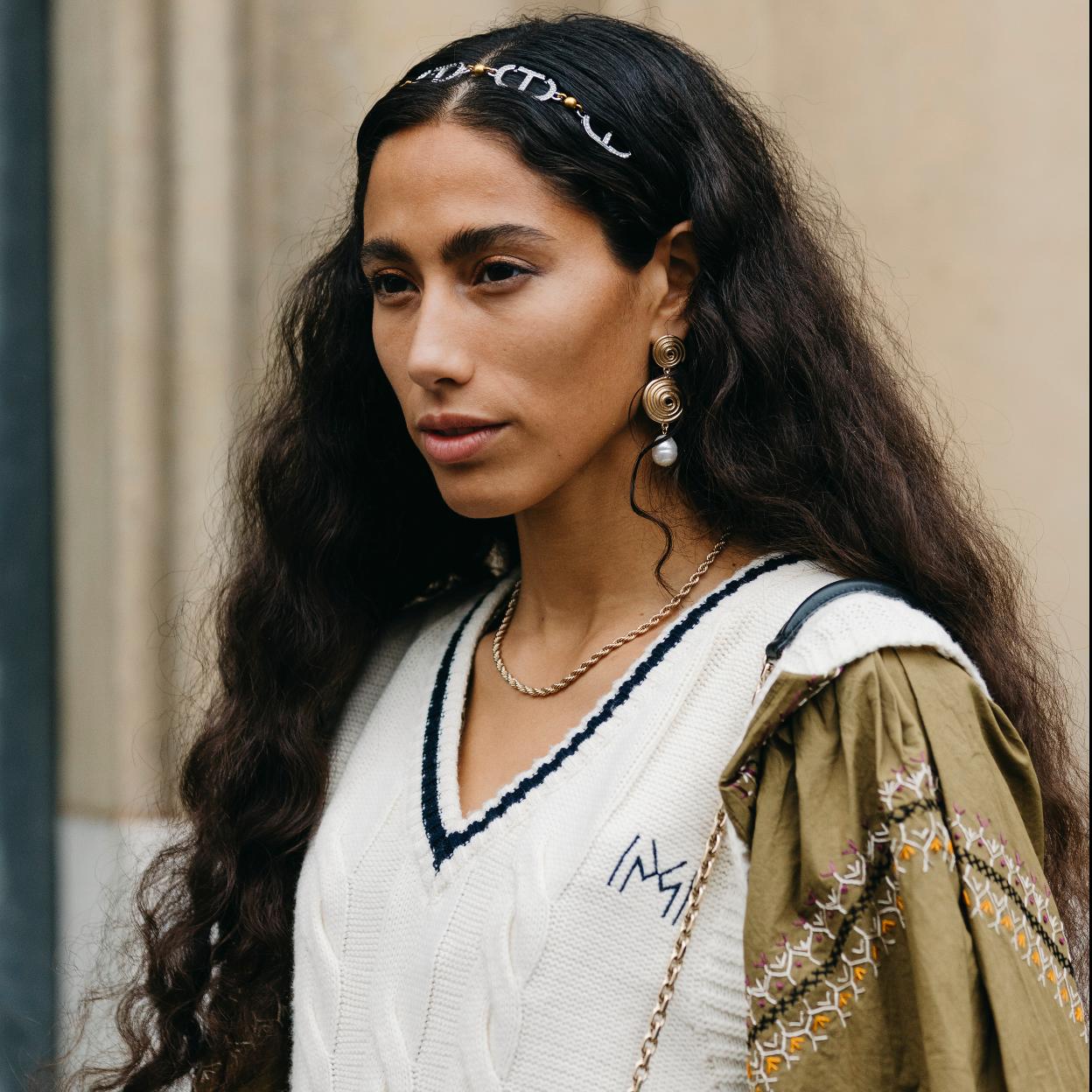 Si tienes el pelo fino y sin vida, este es el tratamiento fácil y muy asequible que te tienes que hacer en casa