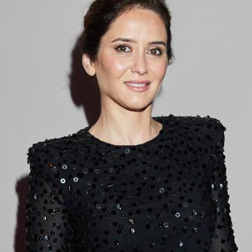 Imagen secundaria 1 - Eugania Martínez de Irujo, Isabel Díaz Ayuso e Isabelle Junot, invitadas excepcionales en los Premios Mujerhoy 2022.