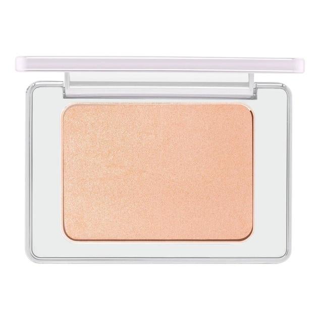 Super Glow Powder de Natasha Denona aporta una luminosidad etérea en 3D con un velo ultra fino de polvo que intensifica el brillo natural de la piel y tiene efecto estroboscópico gracias a su concentración de cristales chroma triturados y molidos, combinados con perlas. Cómpralo aquí