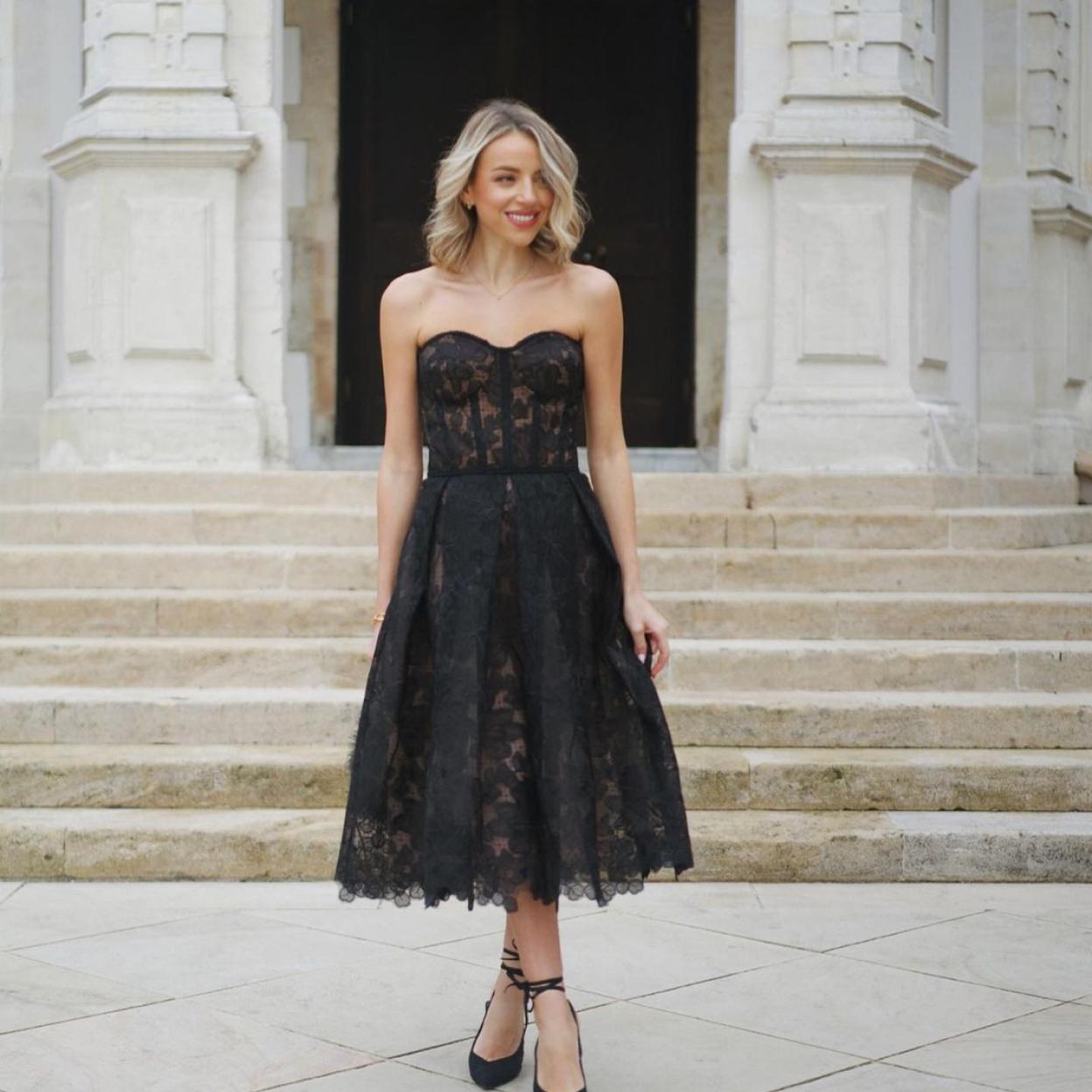 Hemos encontrado los vestidos más bonitos para Navidad y son de Massimo Dutti.