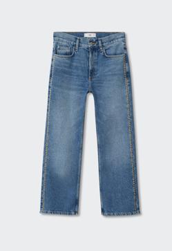 Imagen secundaria 2 - Blazer de Zara, sandalias de Redondo Brand x Martinelli y vaqueros de Mango.