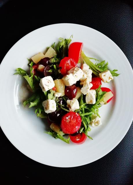 Imagen - Ensalada de tomate y queso/UNSPLASH