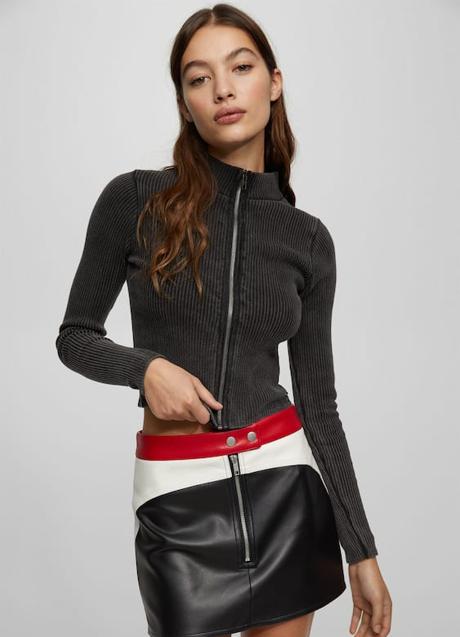 Imagen - Minifalda Racing Efecto Piel de Pull&Bear, 25,99€.