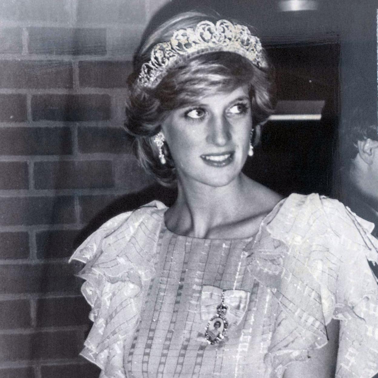 AMANTES DIANA DE GALES: La grabación secreta de Diana de Gales confesando a su amante que estab embarazada