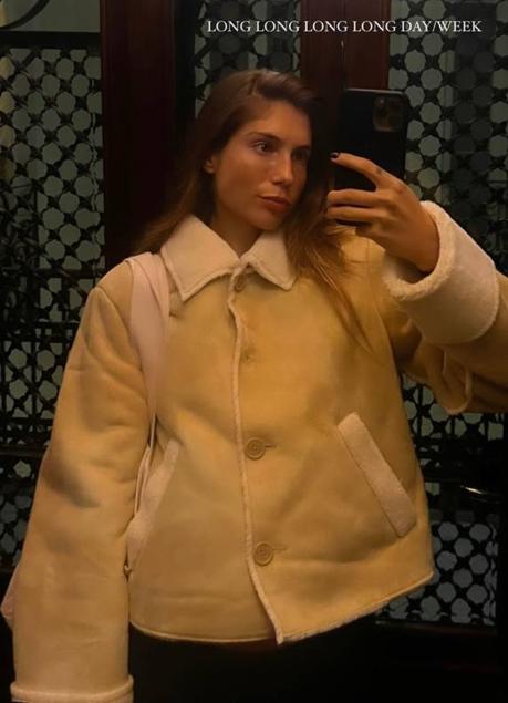 Imagen - Belén Hostalet con una pelliza de NA-KD.