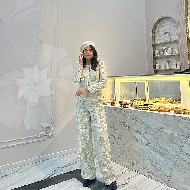 El traje de tweed todoterreno que llevarás de la oficina a tus eventos más elegantes para ser siempre la mejor vestida