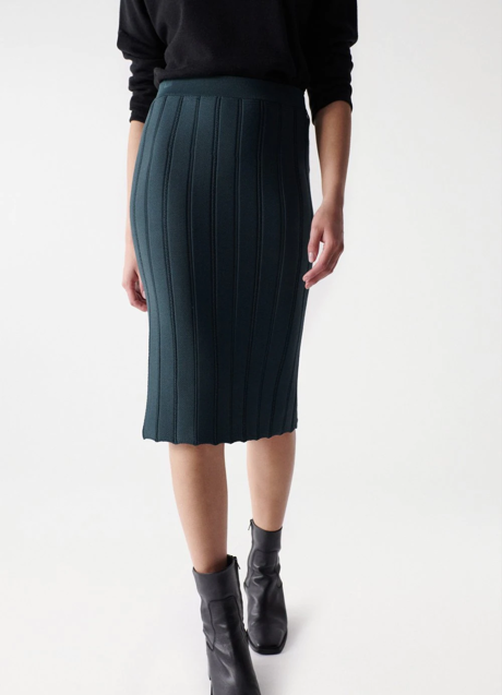 Imagen - Falda midi rib de Stradivarius, 17,99€.