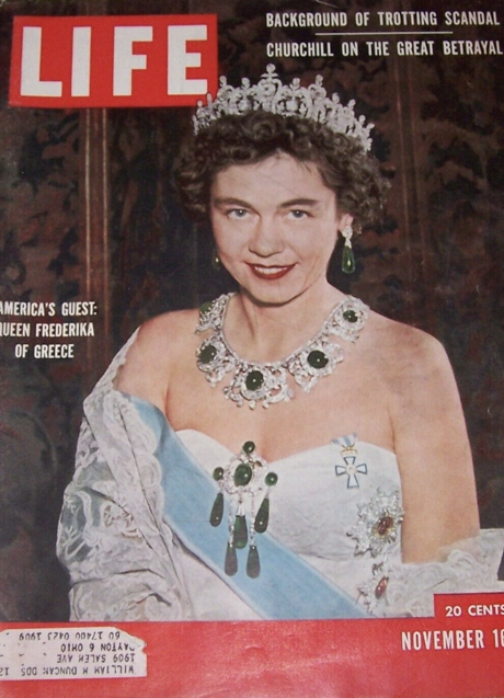 Imagen - La icónica portada de 'Life' que homenajea el carisma y las joyas de la reina Federica de Grecia.