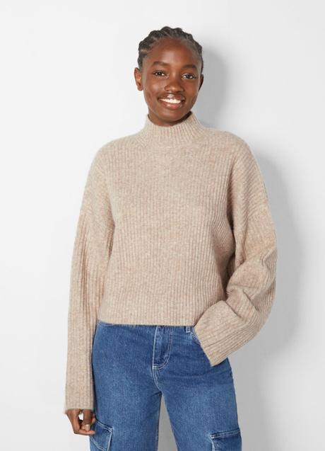 Imagen - Jersey de cuello perkins de Bershka. Foto: Bershka.