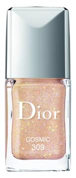 Imagen secundaria 2 - Look beauty de Brandon Maxwell. Le Vernis 957 Impulsion, de CHANEL (28 €) y Dior Vernis 309 Cosmic (30,99 €).