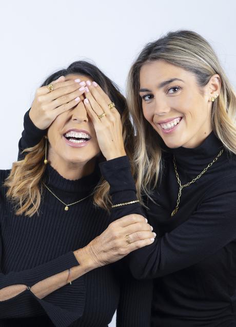 Imagen - Paz Padilla y Anna F. Padilla con las joyas de su colección «Descubriendo Zahara»