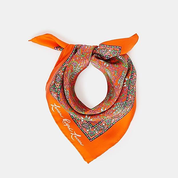 Pañuelo de seda de Ralph Lauren (59 euros).