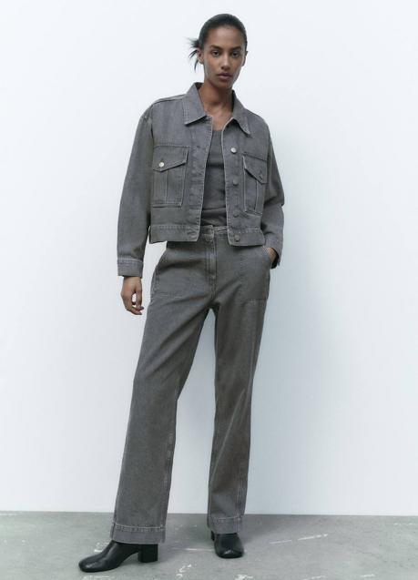 Imagen - Set en tejido denim gris con cazadora y jeans