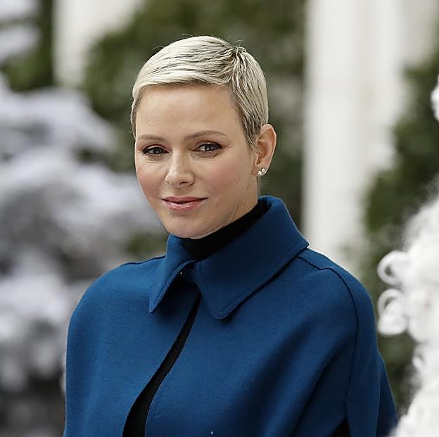 Charlène se reinventa y arrasa: de princesa triste y marginada a convertirse en la royal que ha barrido del mapa a Carolina de Mónaco en su propio terreno