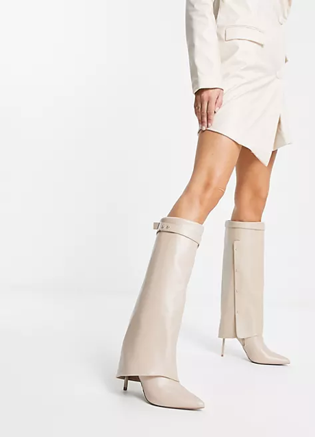 Imagen - Botas de color crema de Asos, 62,99€.