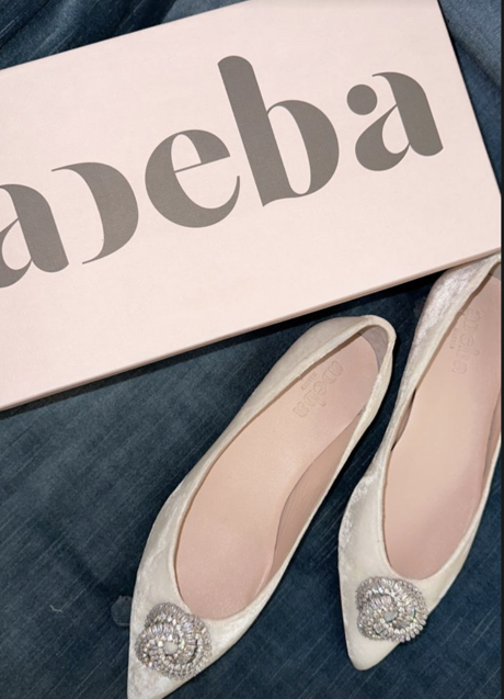 Imagen - Bailarinas en blanco de Adeba. Foto: Adeba.