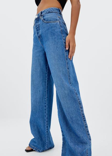 Imagen - Jeans wide leg de Stradivarius, 29,99€.