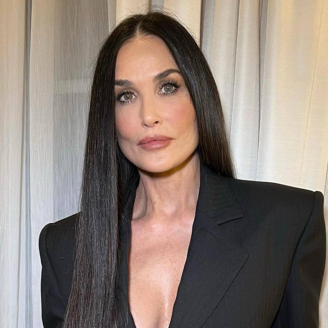 Mantén tu piel tan joven como Demi Moore con estos sérums antiedad