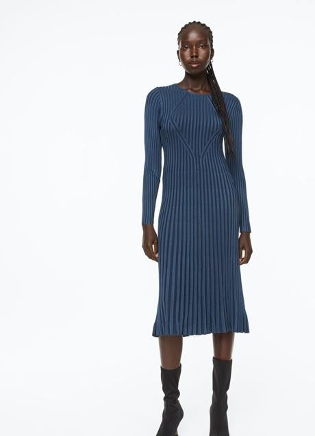 Imagen - Vestido de canalé con escote de pico, 59,99€.