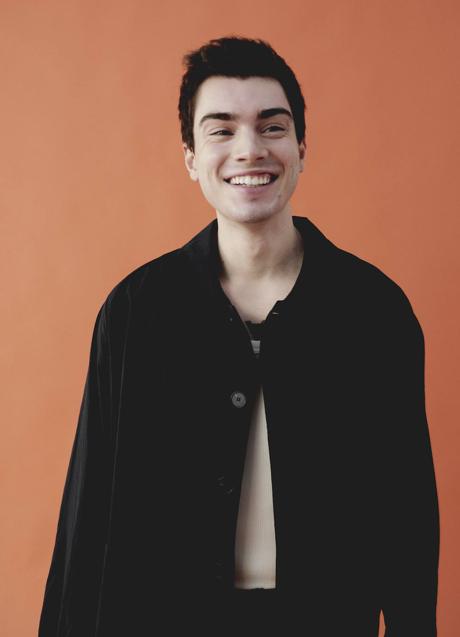 Imagen - La chaqueta y el pantalón son de The Frankie Shop y la camiseta, de Gant. La fotografía es de Pepe Lóbez y el estilismo, de Sara Fernández Castro.