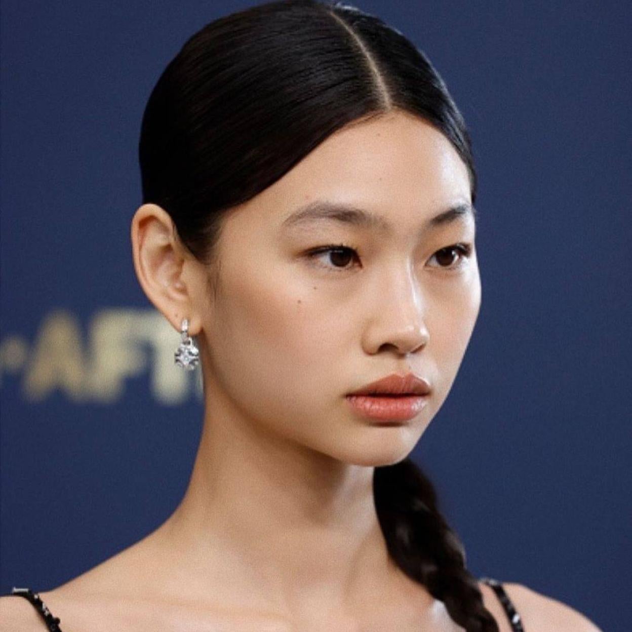 Presume de la piel radiante y lisa de Hoyeon Jung con esta rutina de cuidado facial coreana