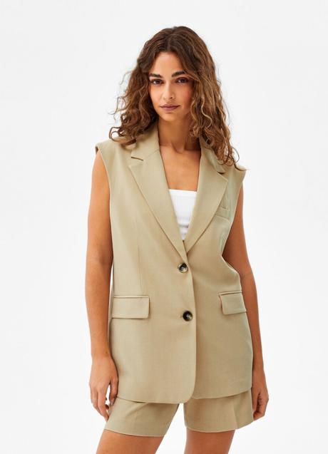 Imagen - Chaleco largo de Bershka, 25,99€.