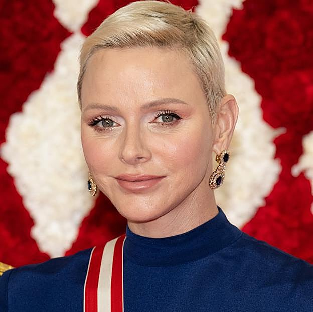 Así es la nueva Charlène de Mónaco que cumple hoy 45 años: todo lo que ha cambiado (y lo que no), desde los besos en público a su nuevo look