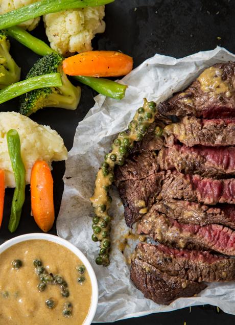 Imagen - Plato d ecarne y verduras/PEXELS